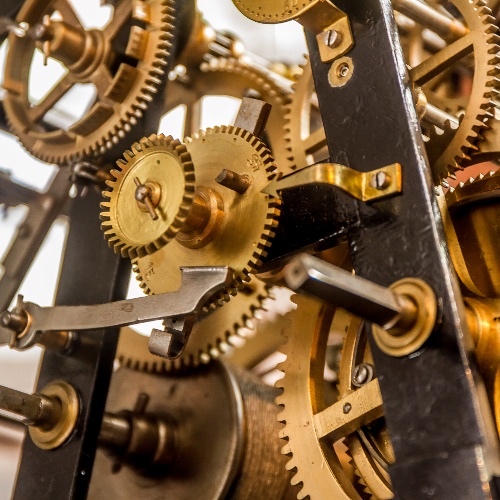 How Do Different Alloying Elements Affect the Strength of Bronze?